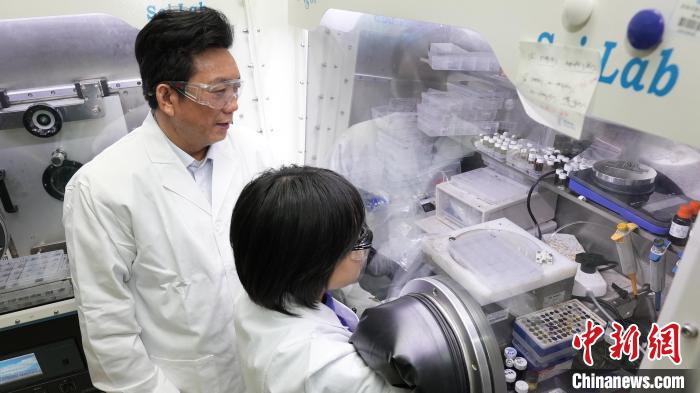 “上?？萍季ⅰ敝鞛楹辏夯瘜W是應用性很強的基礎自然科學
