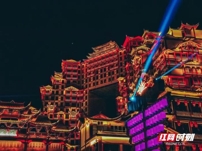 　　七十二奇樓燈光盛宴。