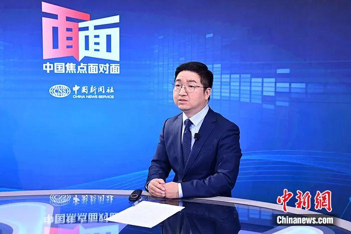 中新社“中國(guó)焦點(diǎn)面對(duì)面”專訪中國(guó)國(guó)際問(wèn)題研究院亞太研究所副所長(zhǎng)張騰軍。中新社記者 田雨昊 攝