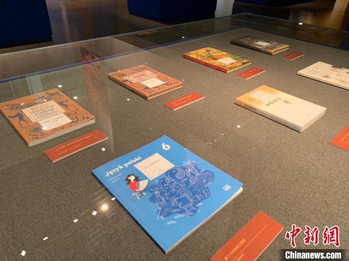 “開天辟地——中華創(chuàng)世神話文藝創(chuàng)作與文化傳播工程”成果展?！⊥躞?攝