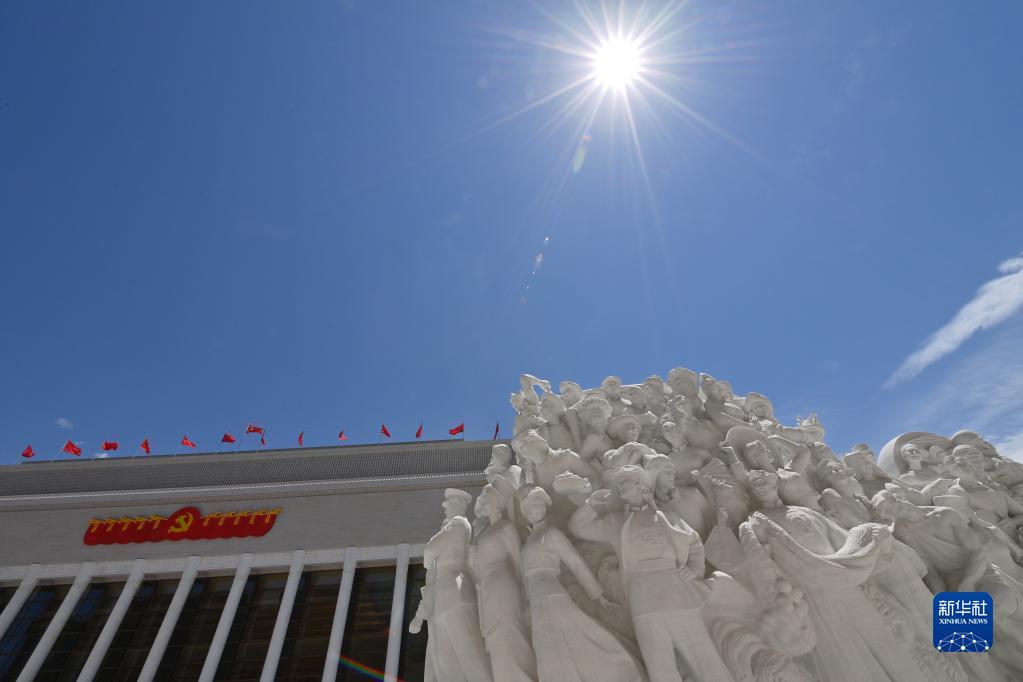 鐘華論：在強(qiáng)國建設(shè)、民族復(fù)興新征程上勇毅前行