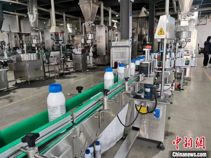 菏澤市巨野縣以技改引領、以變破局、精準發(fā)力，助推企業(yè)實現(xiàn)高質量發(fā)展。　巨野融媒 供圖